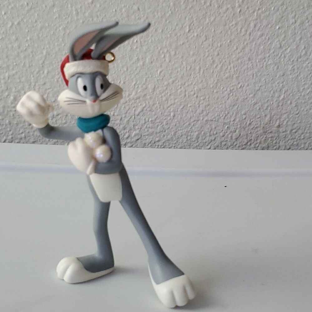 Vintage 1995 Hallmark Keepsake Bugs Bunny Looney Tunes Christmas Ornament QX5019